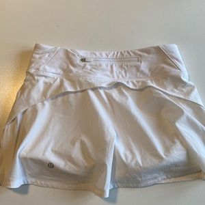 Lululemon white skirt size 4